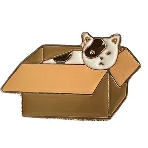 🎄Calico Cat In Box Enamel Lapel Pin